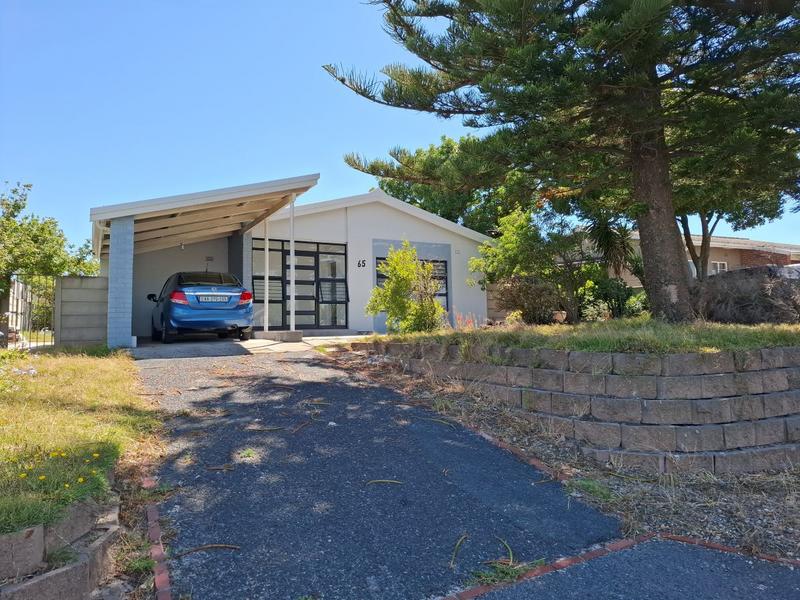 3 Bedroom Property for Sale in Bothasig Western Cape